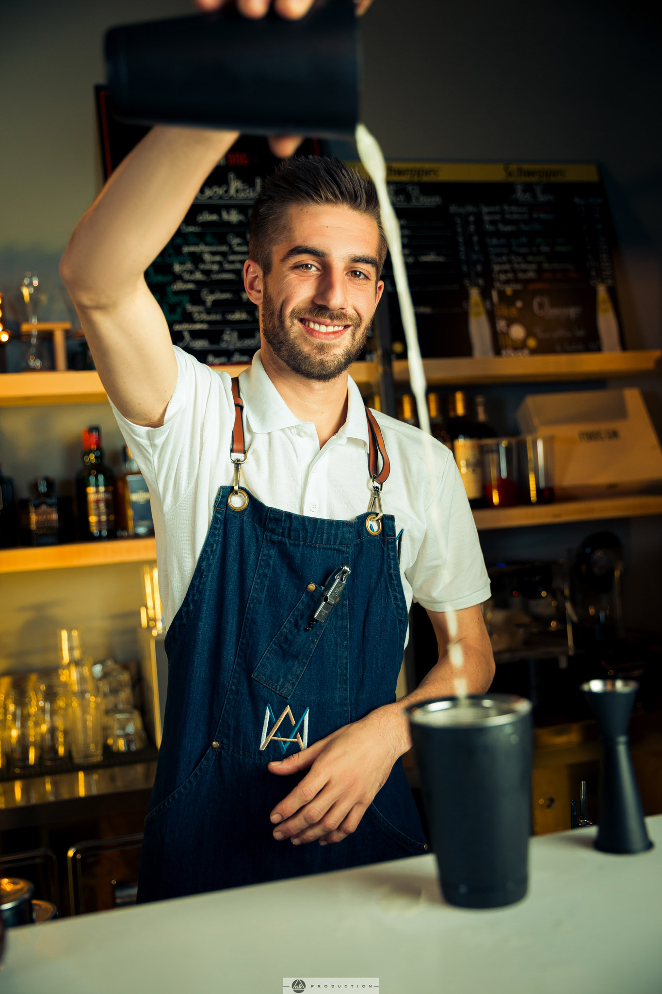 photographie publicitaire, packshot, bar, pub, AK production, Marseille, barman