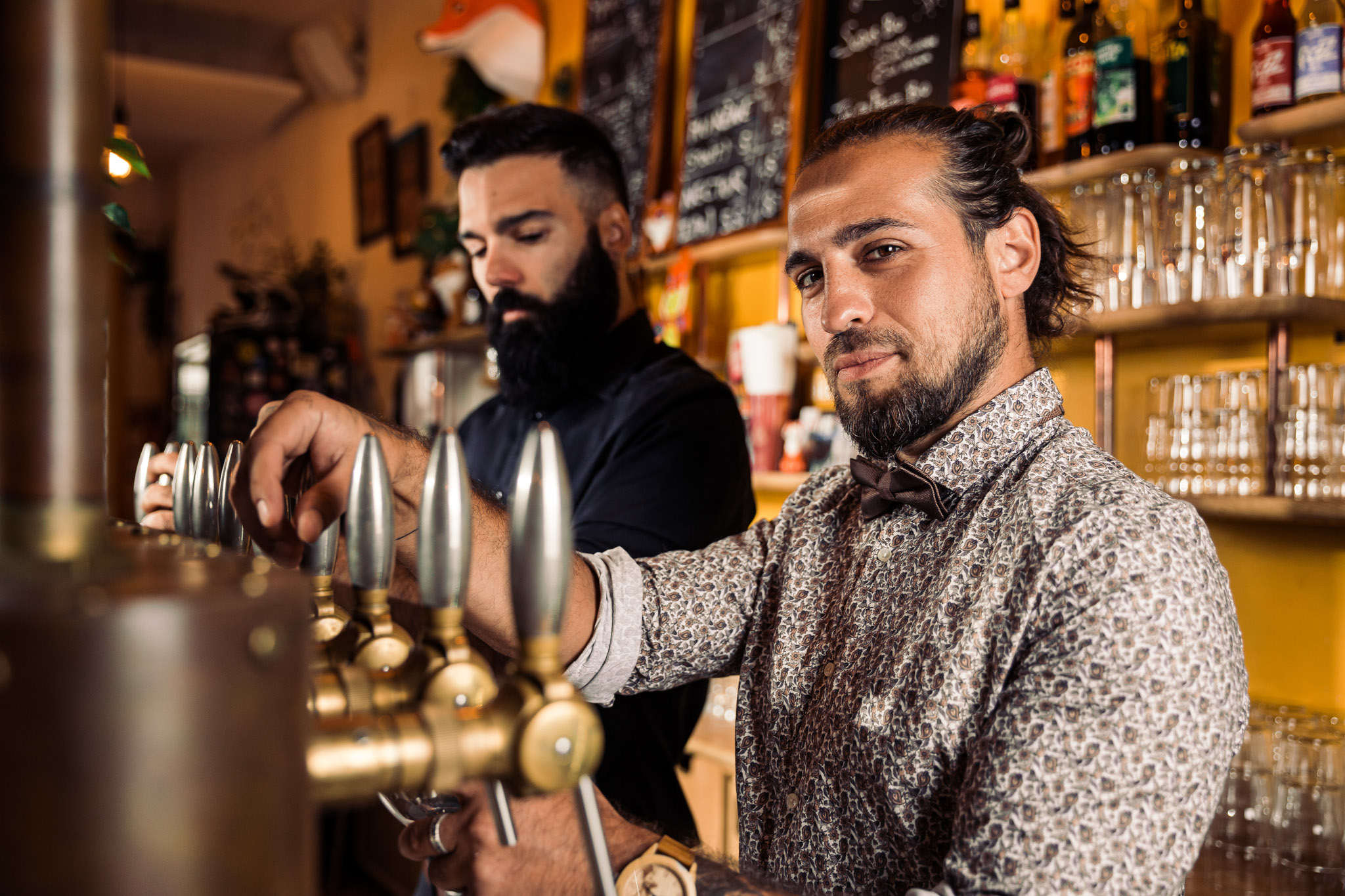 photographie publicitaire, packshot, bar, AK production, Marseille, barman, La Voie Maltée