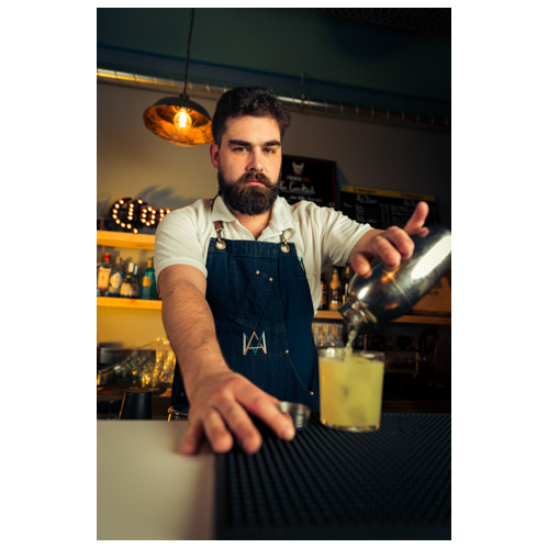 photographie publicitaire, packshot, bar, pub, AK production, Marseille, barman